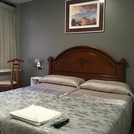 Pension La Redonda Logrono Luaran gambar