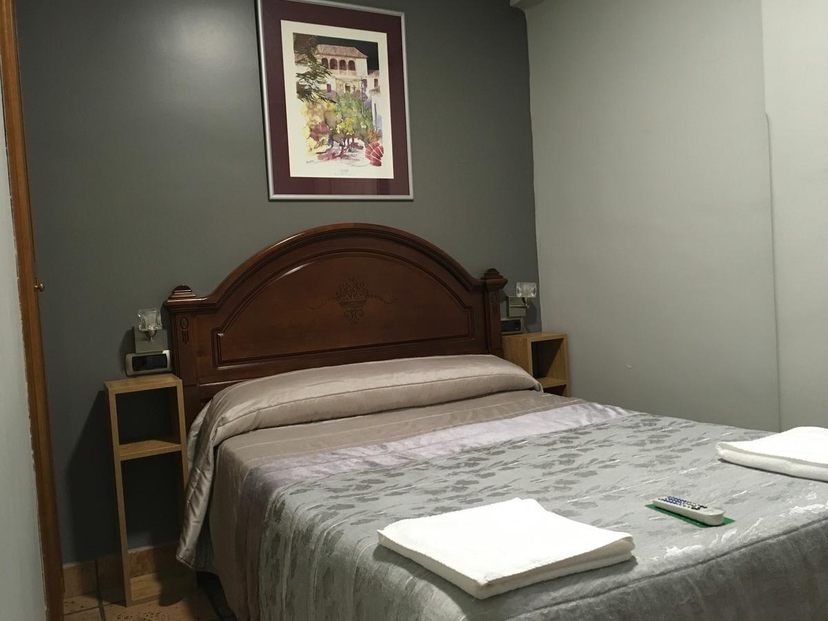 Pension La Redonda Logrono Luaran gambar